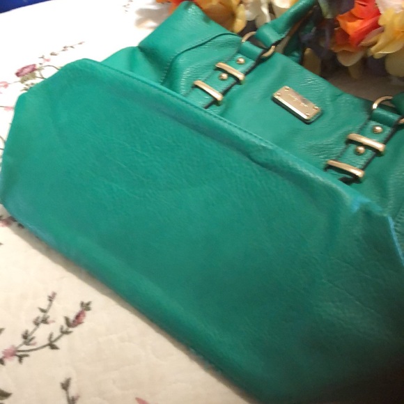 Nine West vintage pebble leather satchel. - Picture 4 of 7